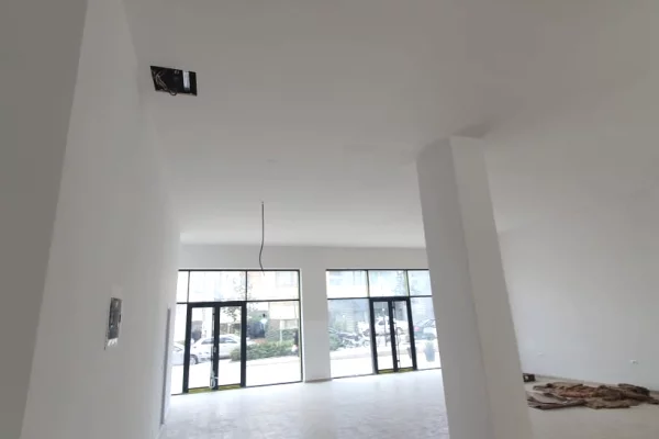 Jepet ambient me qera tek Relux Rezidence