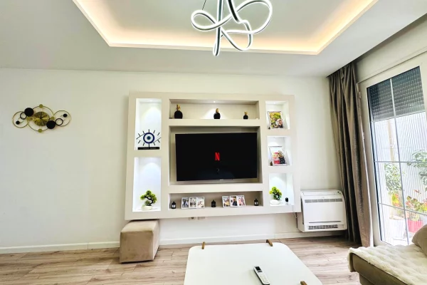 Appartamento in affitto a Tirana 2+1, Arredato