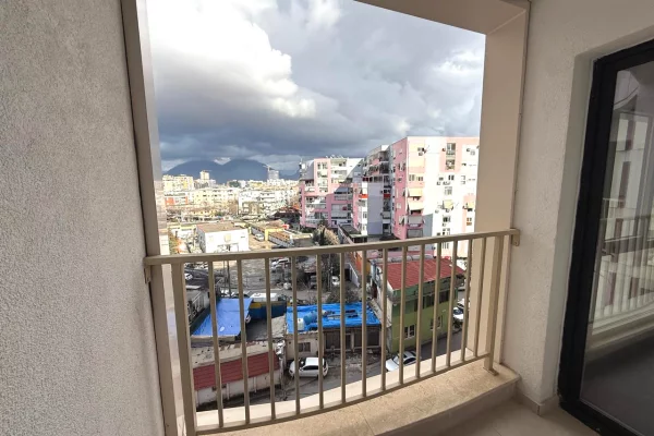 Jepet zyre me qera tek Zogu i Zi/850 euro