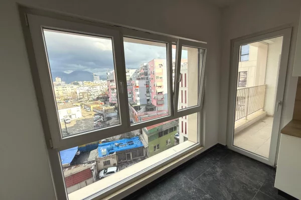 Jepet zyre me qera tek Zogu i Zi/850 euro