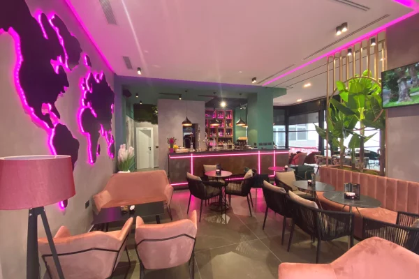 Ambient biznesi ne shitje 2+1 ne Tirane - 180,000 Euro