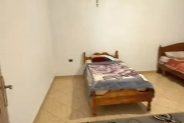 Shtepi ne shitje Shtepi Private ne Tirane, 3+1, Mobilimi E mobiluar, Pagesa 170,000  Euro.