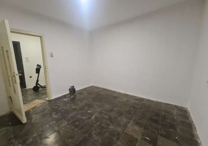 Shtepi ne shitje 1+1 ne Tirane - 40,000 Euro