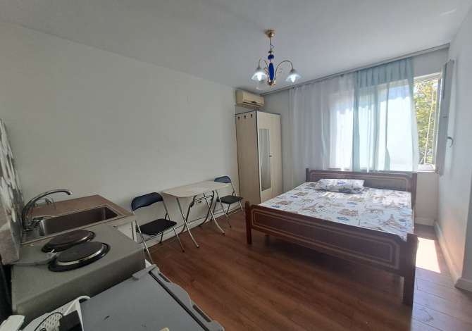 Shtepi me qera Garsoniere ne Tirane - 400 Euro