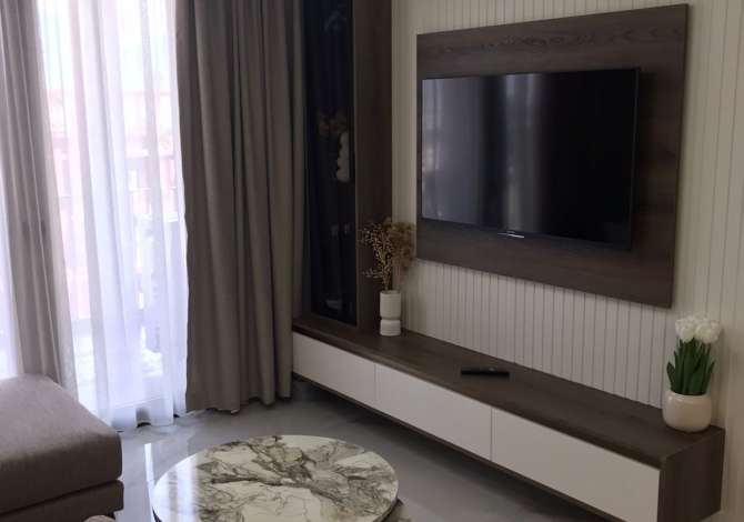 Casa in affitto 2+1 a Tirana - 1,200 Euro