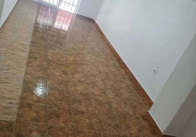 Ambient biznesi me qera 3+1 ne Tirane - 300 Euro