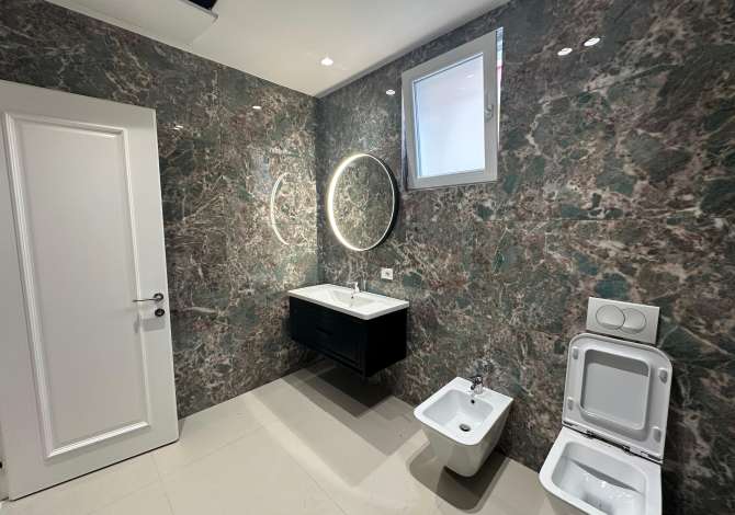 Shtepi me qera 5+1 ne Tirane - 3,000 Euro