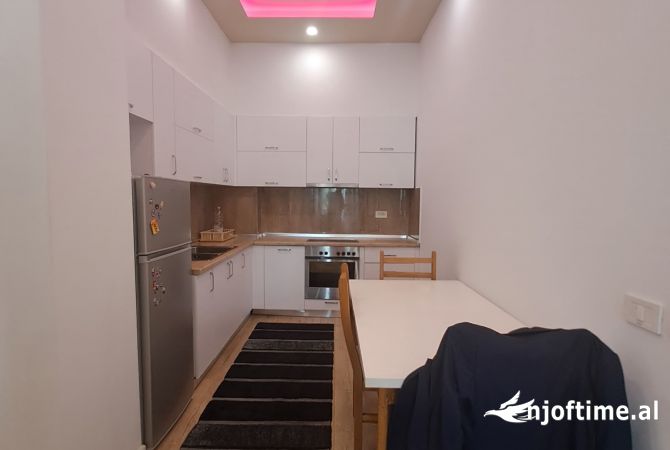 Shtepi me qera 2+1 ne Tirane - 750 Euro