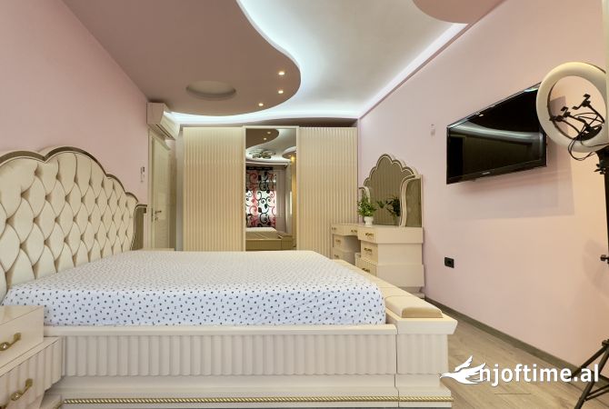 Shtepi ne shitje 3+1 ne Tirane - 2,500,000 Euro