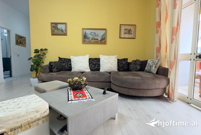 Shtepi me qera 2+1 ne Tirane - 600 Euro