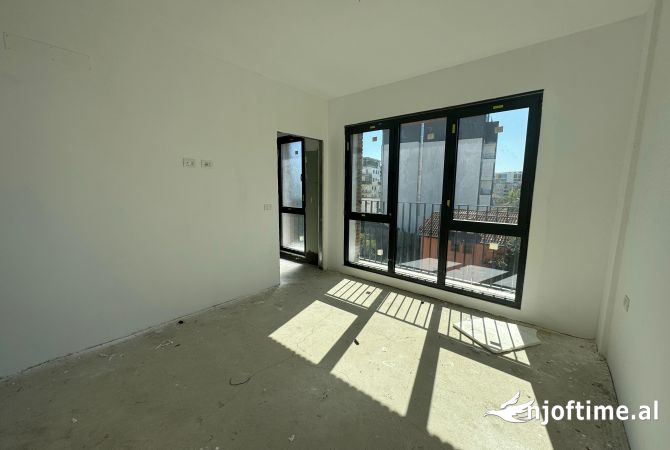 Shtepi ne shitje 3+1 ne Tirane - 270,000 Euro