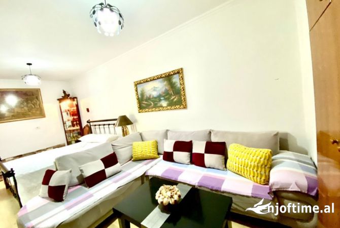 Shtepi me qera Garsoniere ne Tirane - 450 Euro