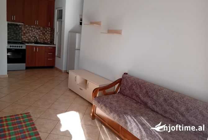 Shtepi me qera 1+1 ne Tirane - 350 Euro