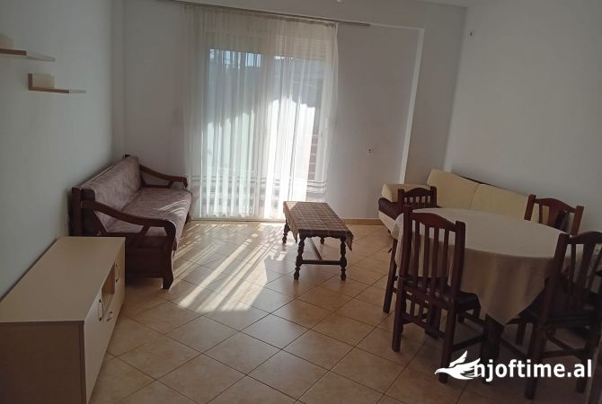 Shtepi me qera 1+1 ne Tirane - 350 Euro