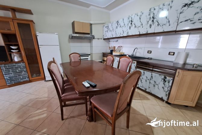 Shtepi me qera 2+1 ne Tirane - 400 Euro