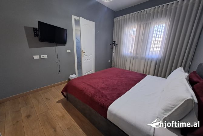Shtepi me qera 3+1 ne Tirane - 1,000 Euro