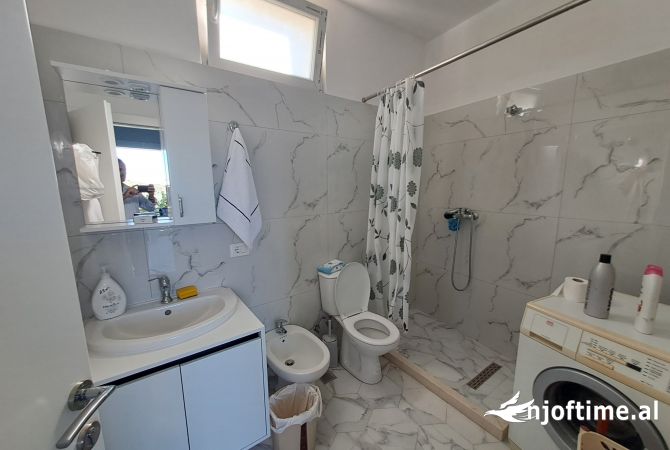 Shtepi me qera Shtepi Private ne Tirane, 1+1, Mobilimi E mobiluar, Pagesa 500  Euro.