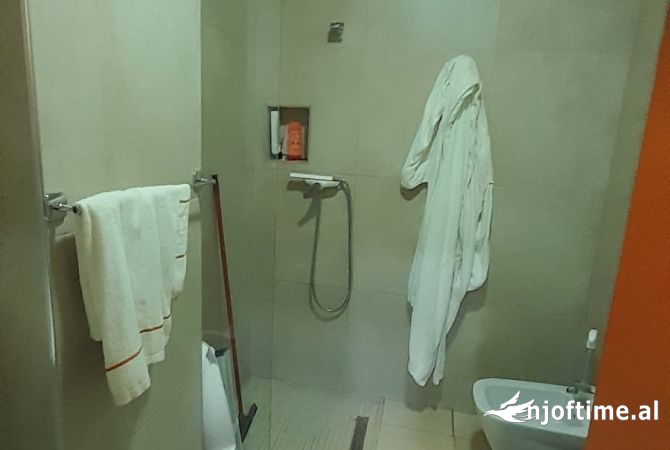 Shtepi me qera Apartament ne Tirane, 2+1, Mobilimi E mobiluar, Pagesa 750  Euro.