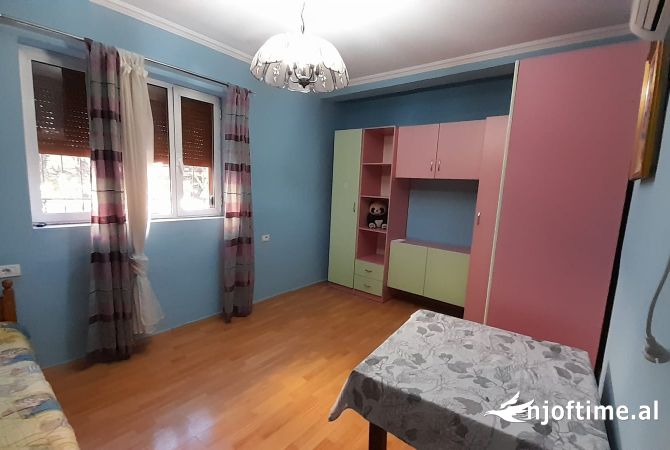 Shtepi me qera 2+1 ne Tirane - 550 Euro