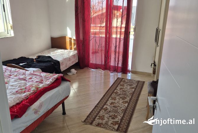 Shtepi me qera 2+1 ne Tirane - 400 Euro
