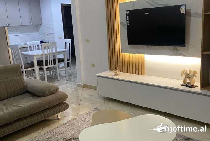 Shtepi me qera 1+1 ne Tirane - 400 Euro