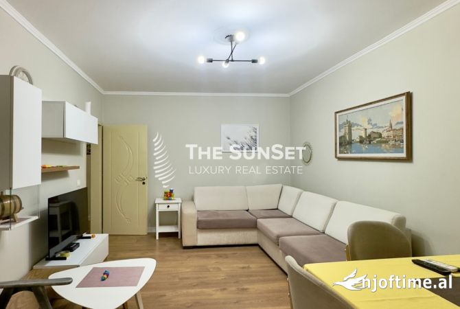 Shtepi me qera 2+1 ne Tirane - 400 Euro