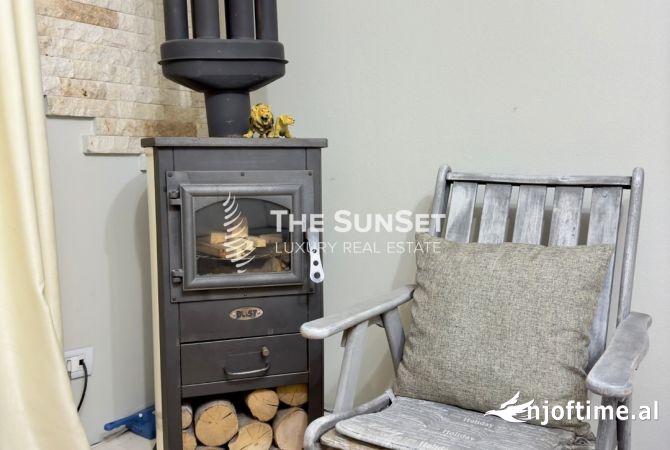 Shtepi me qera Apartament ne Tirane, 2+1, Mobilimi E mobiluar, Pagesa 400  Euro.