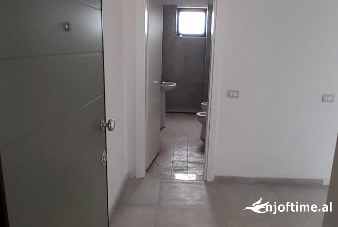 Shtepi ne shitje 2+1 ne Tirane - 150,000 Euro