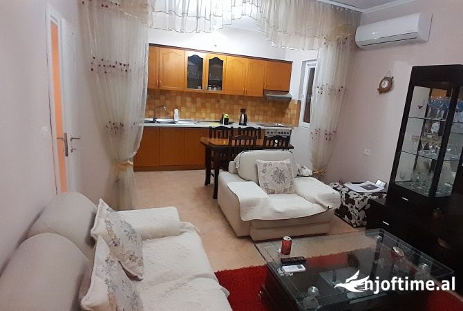 Shtepi me qera 2+1 ne Tirane - 550 Euro