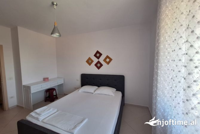 Shtepi me qera Apartament ne Tirane, 1+1, Mobilimi E mobiluar, Pagesa 55,000  Leke.
