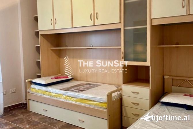 Shtepi me qera 2+1 ne Tirane - 700 Euro