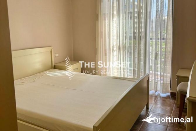 Shtepi me qera Apartament ne Tirane, 2+1, Mobilimi E mobiluar, Pagesa 700  Euro.