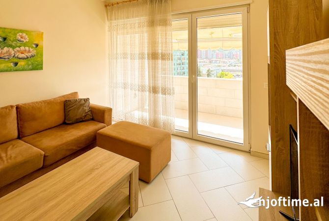 Shtepi me qera 2+1 ne Tirane - 650 Euro