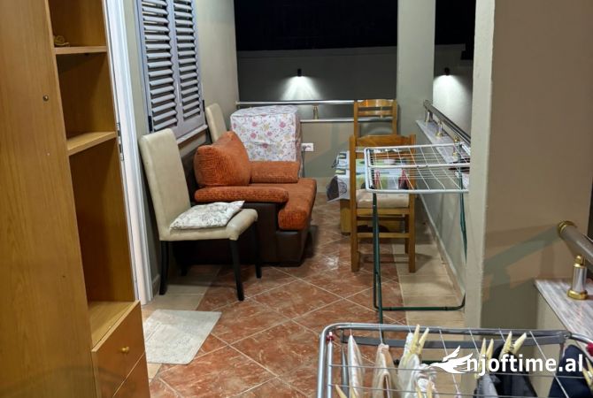 Shtepi me qera Apartament ne Tirane, 1+1, Mobilimi E mobiluar, Pagesa 350  Euro.