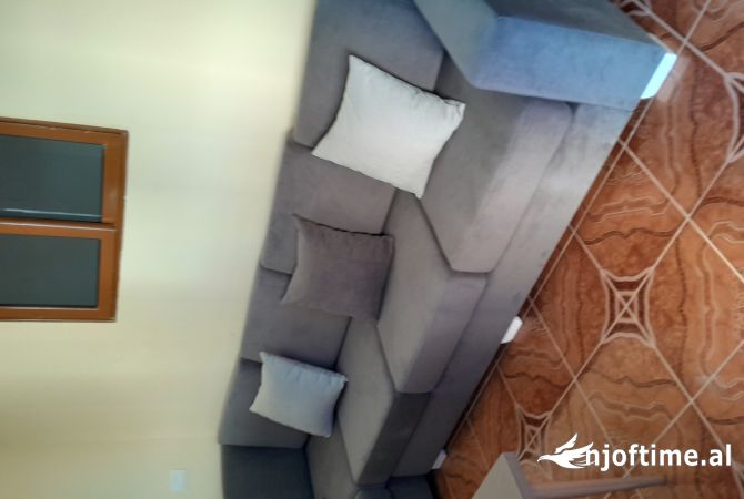 Shtepi me qera 2+1 ne Tirane - 400 Euro