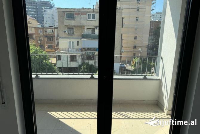 Shtepi me qera Apartament ne Tirane, 1+1, Mobilimi E mobiluar, Pagesa 450  Euro.