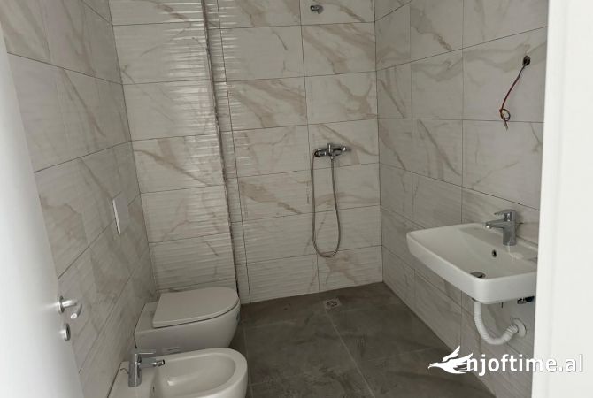 Shtepi me qera 1+1 ne Tirane - 450 Euro