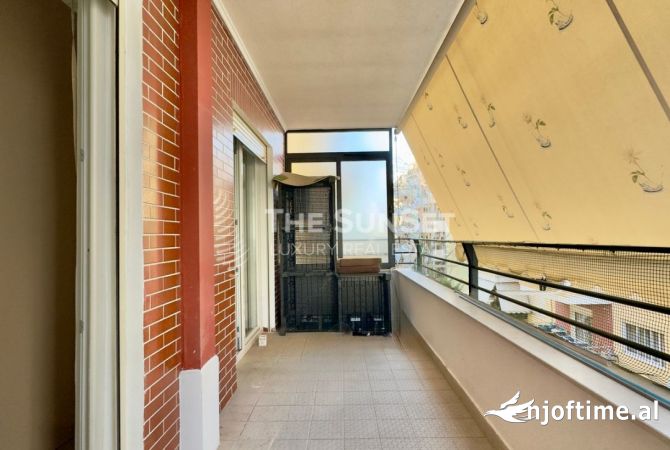 Shtepi me qera Apartament ne Tirane, 1+1, Mobilimi E mobiluar, Pagesa 750  Euro.