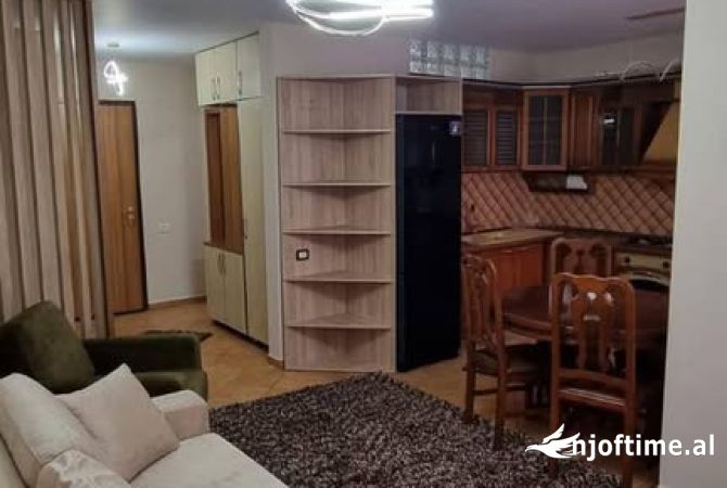 Shtepi me qera 1+1 ne Tirane - 450 Euro