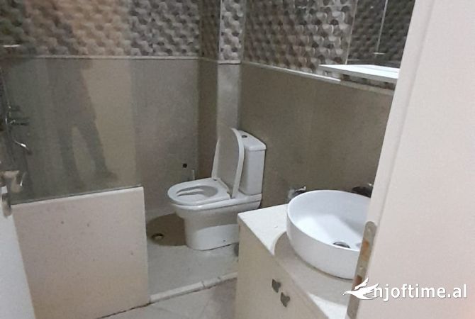 Shtepi me qera Apartament ne Tirane, 1+1, Mobilimi E mobiluar, Pagesa 400  Euro.
