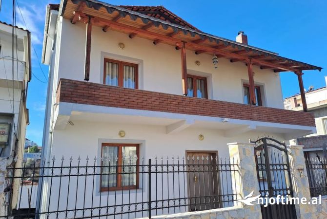 Shtepi ne shitje 7+1 ne Tirane - 240,000 Euro