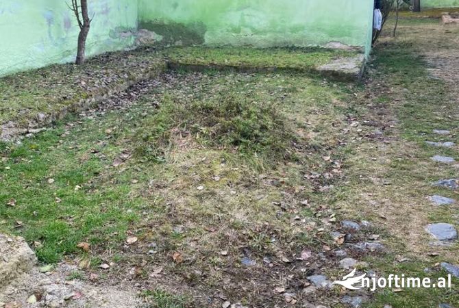 Shtepi ne shitje Shtepi Private ne Korce, 4+1, Mobilimi E mobiluar, Pagesa 150,000  Euro.