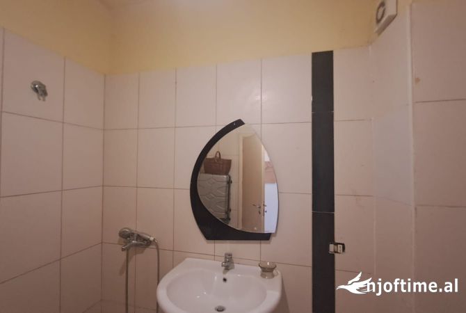 Shtepi ne shitje 1+1 ne Tirane - 68,000 Euro