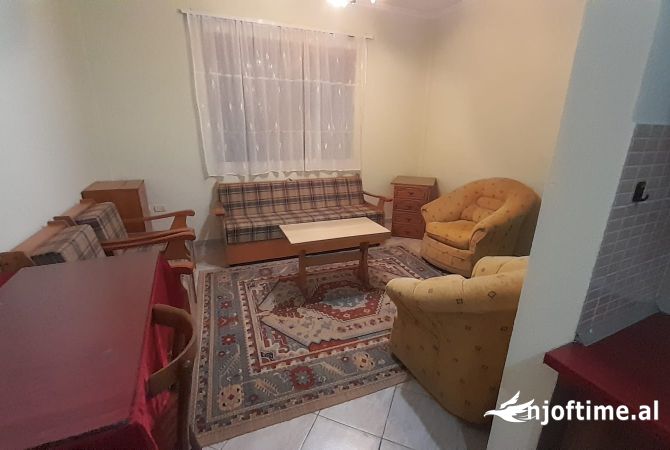 Shtepi me qera 1+1 ne Tirane - 250 Euro
