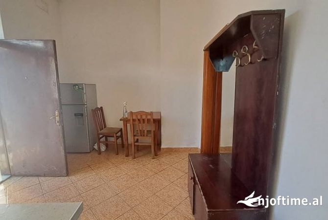 Shtepi me qera 1+1 ne Tirane - 210 Euro