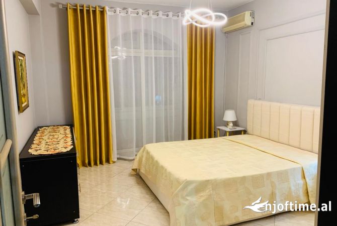 Shtepi me qera Apartament ne Tirane, 1+1, Mobilimi E mobiluar, Pagesa 500  Euro.