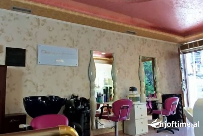 Qender estetike me qira/shitje tek Mine Peza