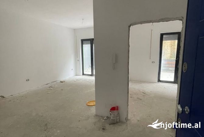 Shtepi ne shitje 1+1 ne Tirane - 110,000 Euro