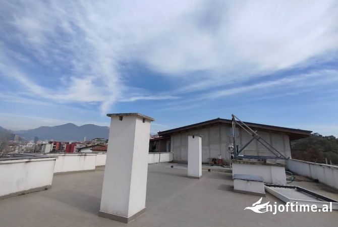 Penthouse (panoramic top floor) for sale in Tirana 2+1, Emty