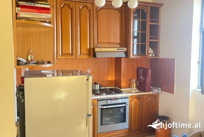 Shtepi me qera 1+1 ne Tirane - 400 Euro